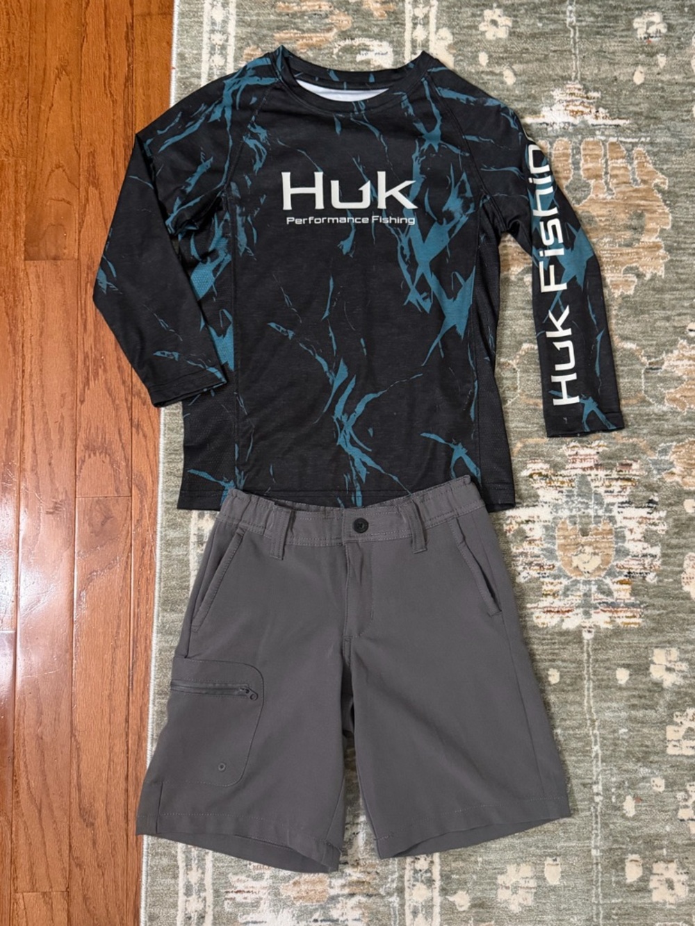 Magellan Outdoors shorts with Huk fishing shirt bundle